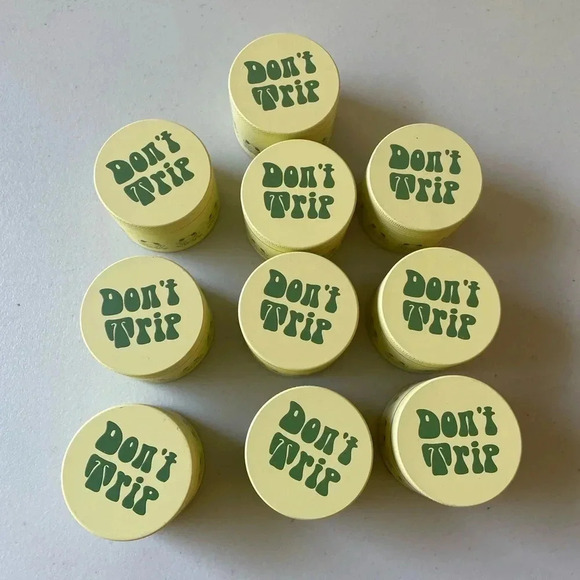 Lot of 10 NWT Urban Outfitters Don’t Trip Leaf Grinders - Picture 1 of 11